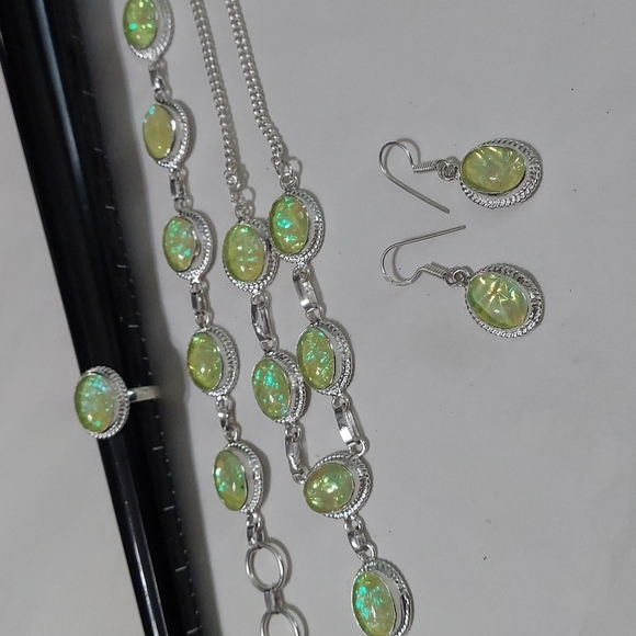 AUSTRALIAN Triplett Sterling Silver Necklace Set Ring Size 6.75 - Picture 2 of 8